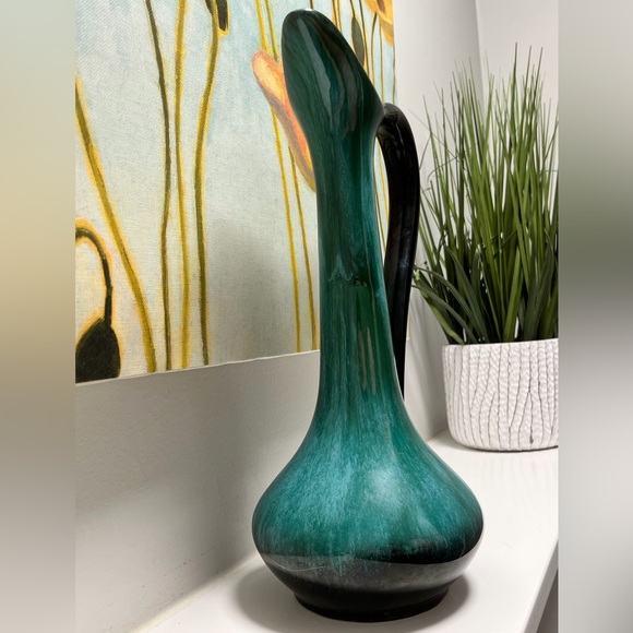 Blue Mountain Pottery Large Pitcher 12.5in Tall with Handle - Picture 6 of 12